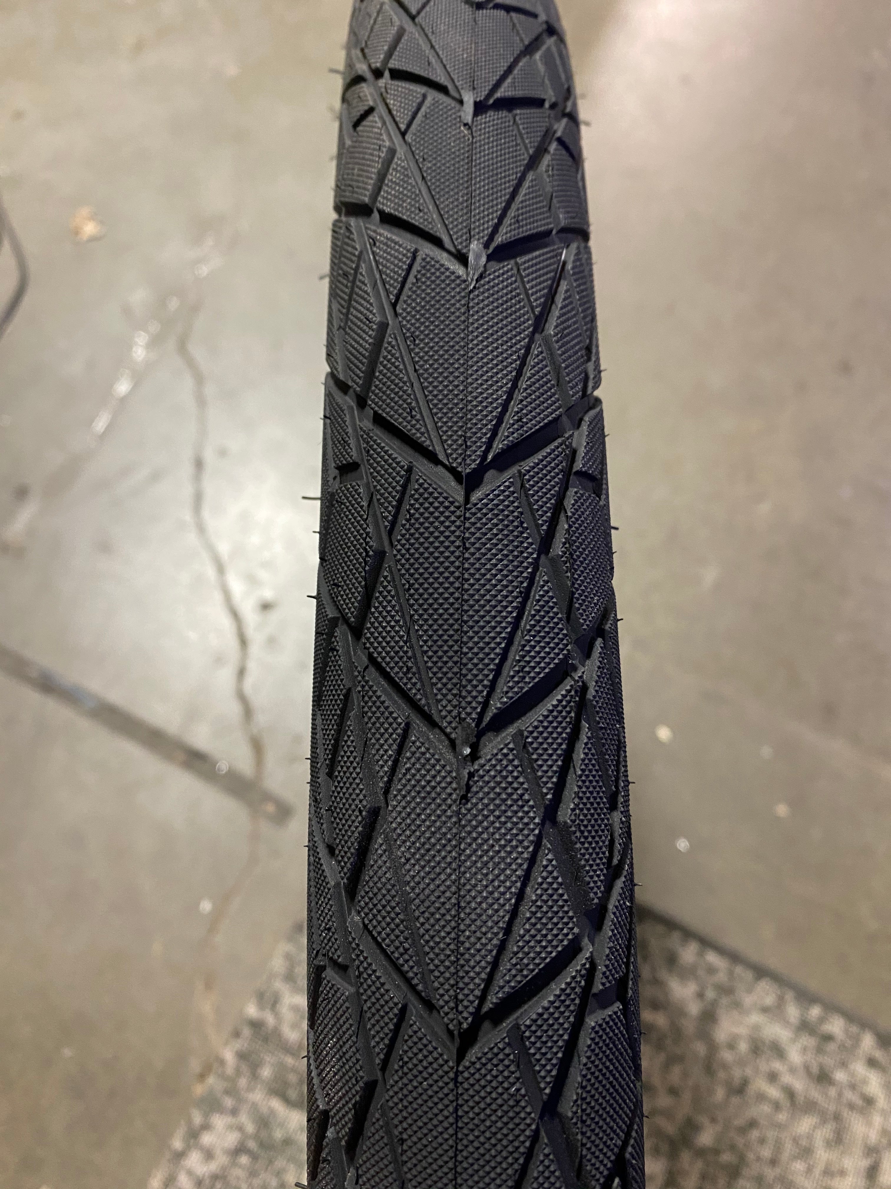 Innova 26x2.8 Tire