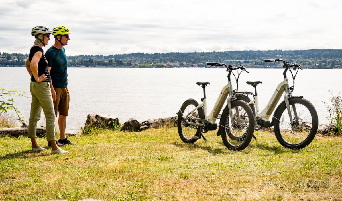 Best Electric Bikes for Seniors in 2026: How to Choose the Right Fit - EVELO