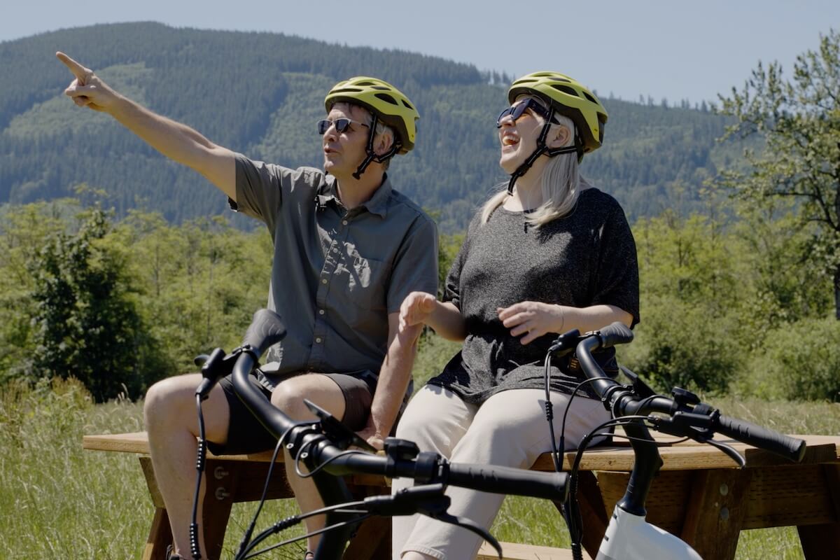 How Electric Bikes Help Seniors Stay Active & Independent - EVELO
