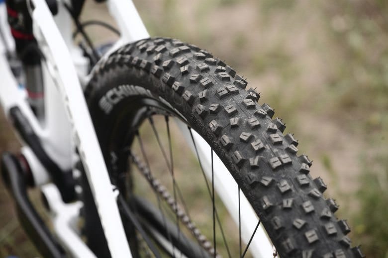 Ride faster and with fewer flats on Schwalbe Marathon tires.