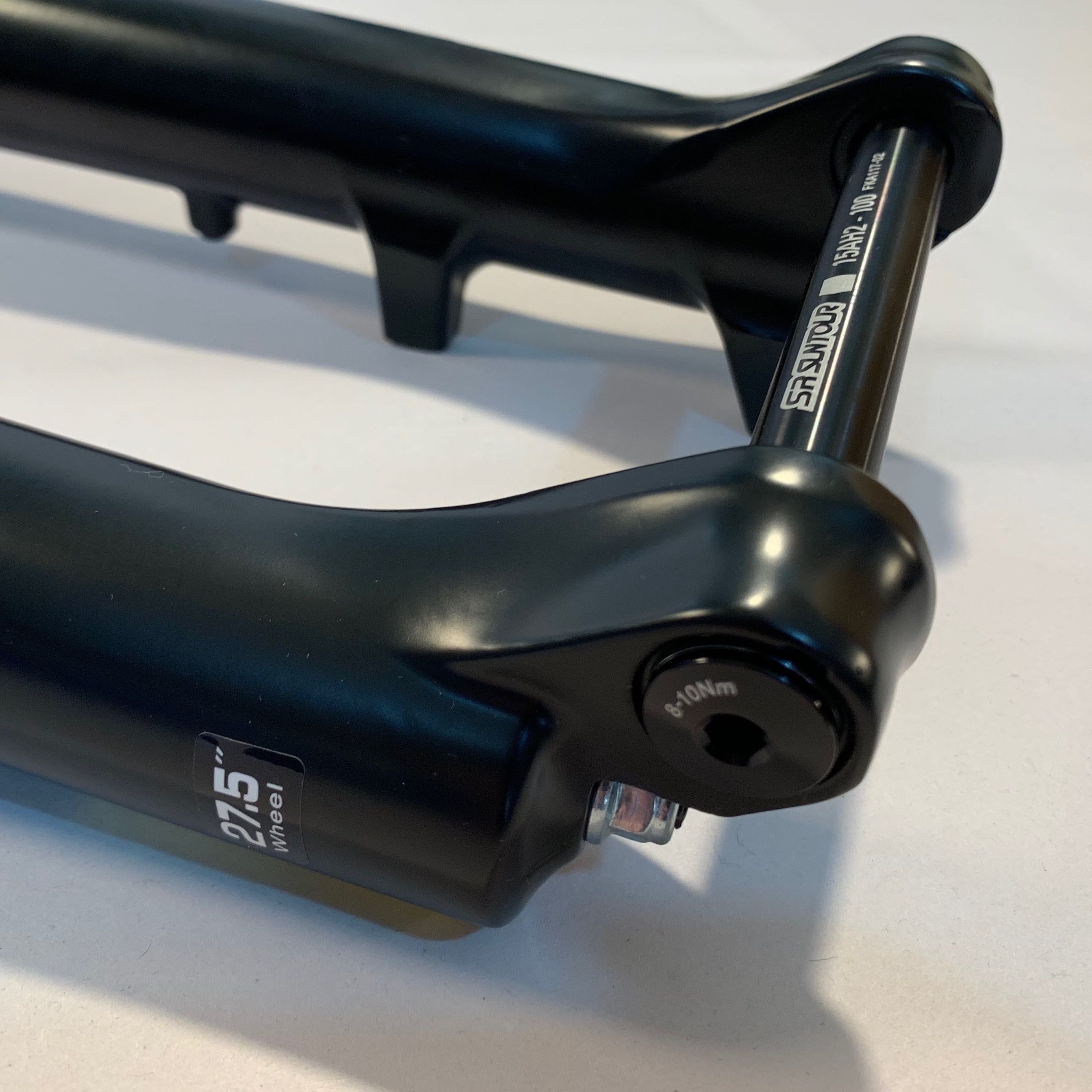 Black SR Suntour XCM 100MM Fork (Multiple Models)