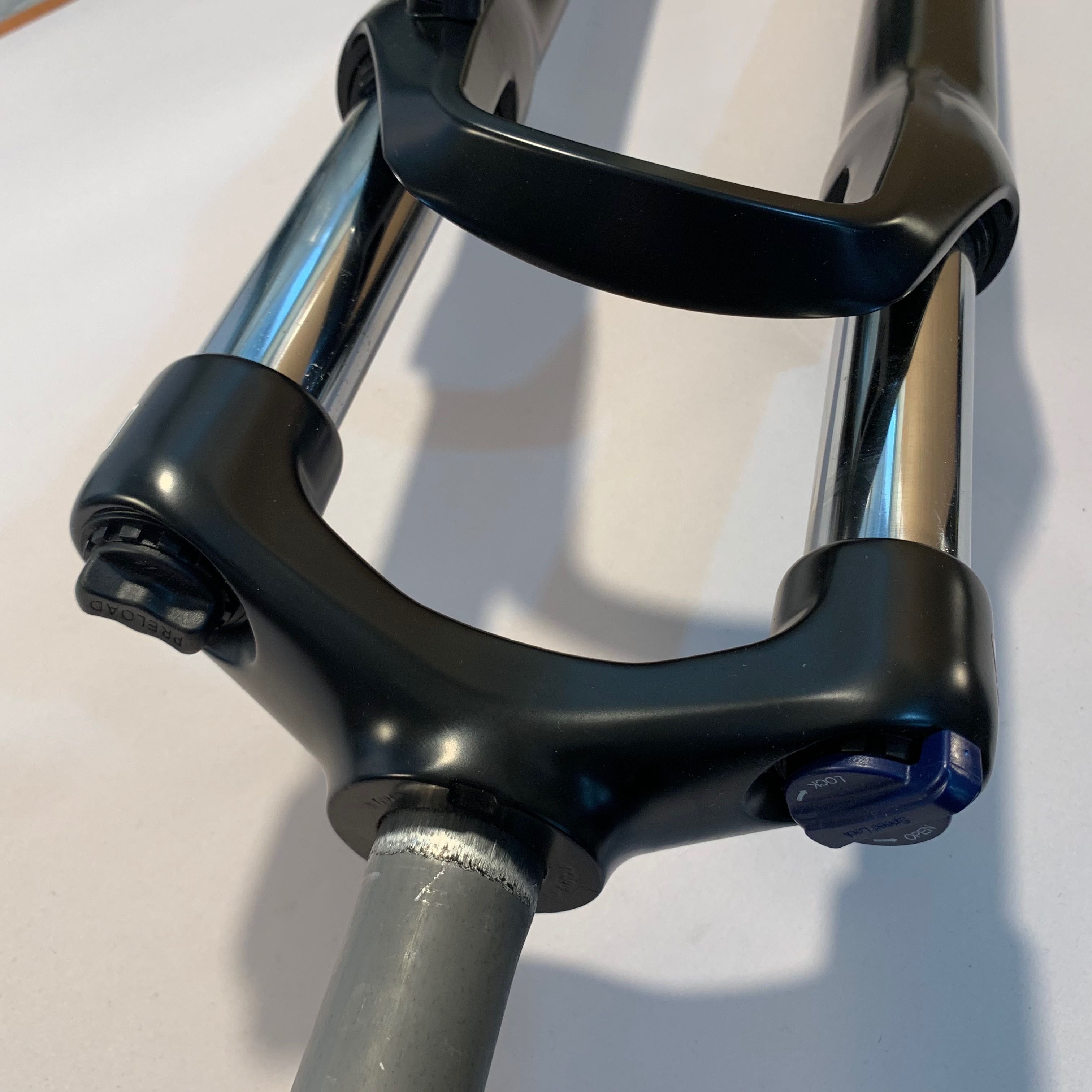 Black SR Suntour XCM 100MM Fork (Multiple Models)